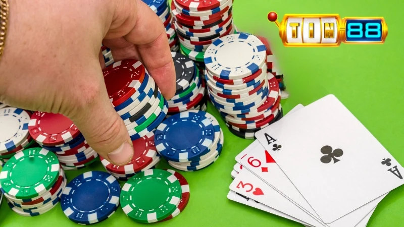 Áp dụng chiến thuật đặt cược 1-3-2-4 khi chơi game bài Baccarat